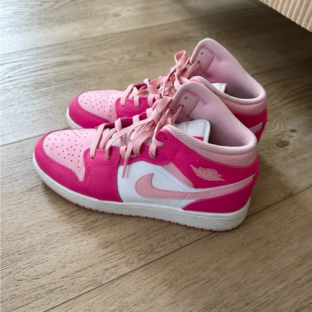 Jordan Kids Two-Tone Pink Mid-Top Sneakers